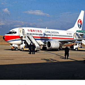 宝安机场货运航空快运业稳步发展的原因是什么？